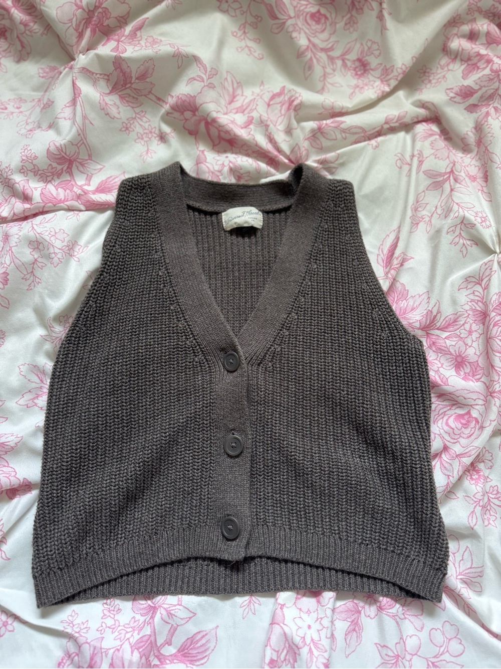 Button-Front Knit Vest Sweater - Brown